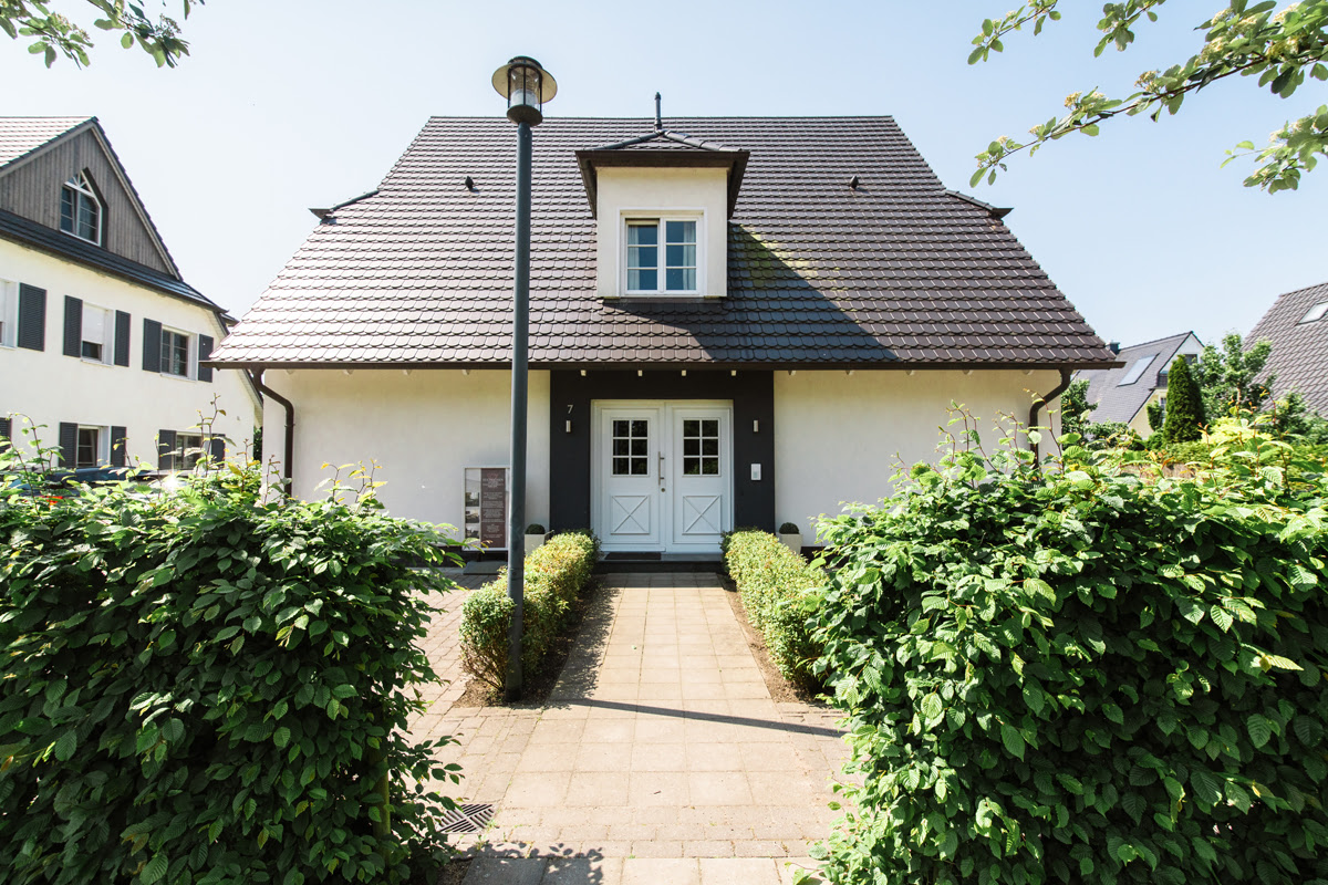 Charming vacation home of the Hotel Künstlerquartier Seezeichen with well-kept garden, in quiet surroundings.