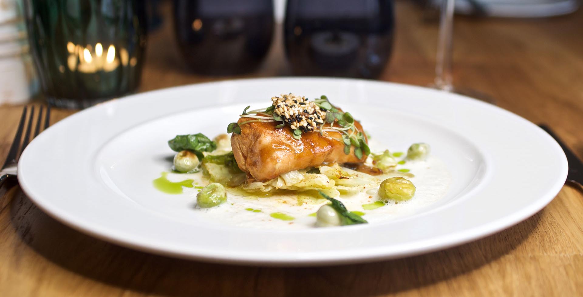Fischplatte mit Zitrone und Dill im Vju Hotel auf Göhren.